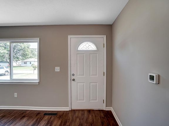 4th image of 2345 Charlemagne St