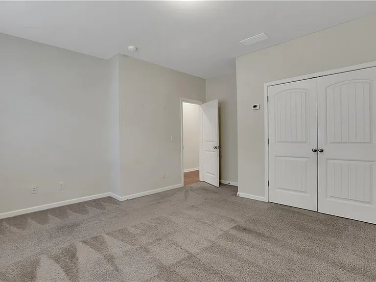 1300 Hopkins Dr — Photo 24