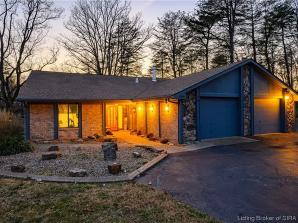 2711 Old Hill Road, Floyds Knobs, IN 47119