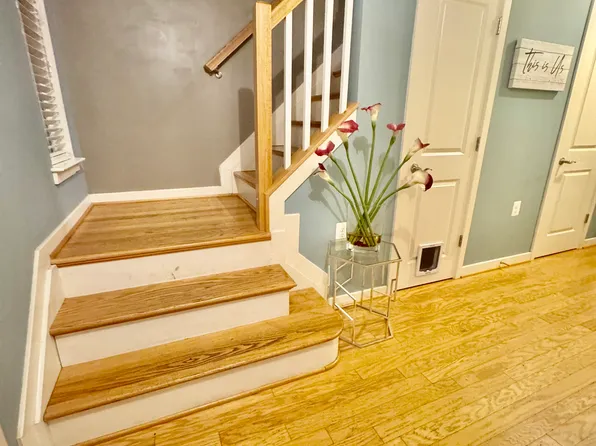 1447 Trafalgar Ln, Frederick, MD 21701