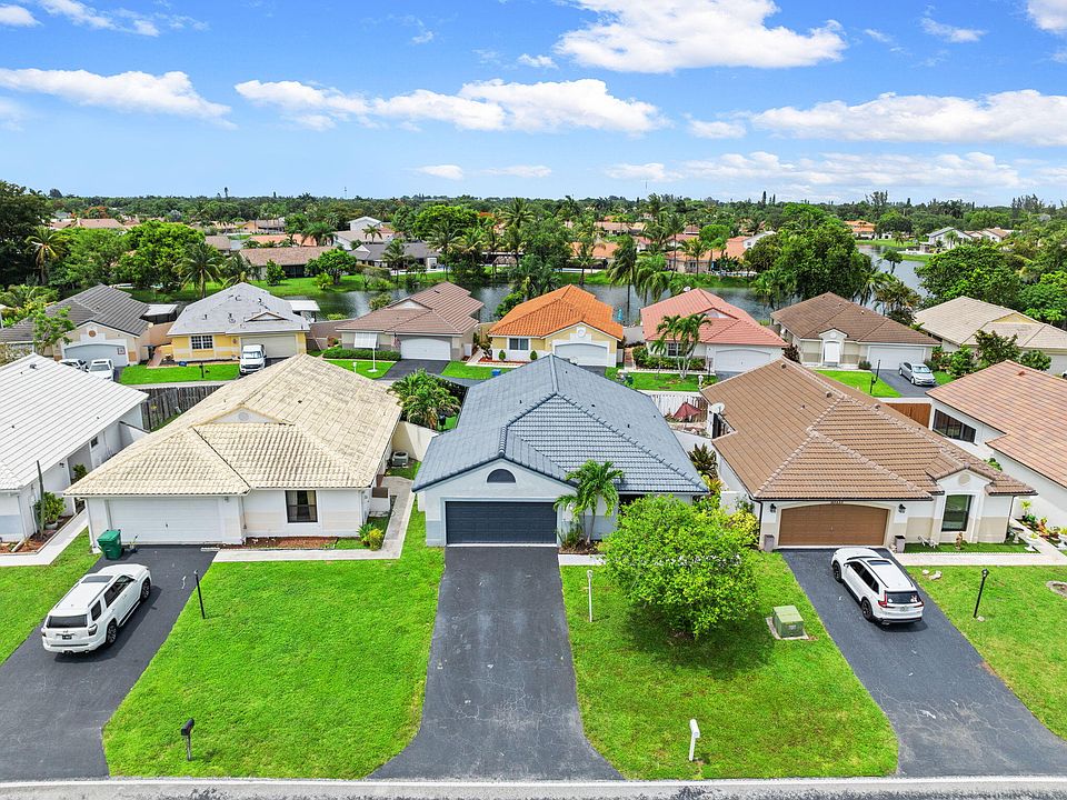 1st image of 15121 S Waterford Drive