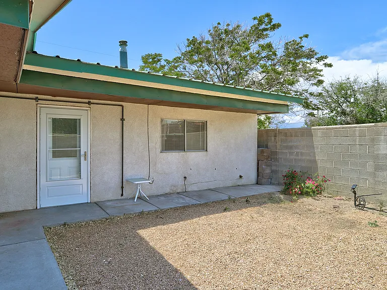 1 bed, 2.0 bath, 842 sqft, $1,299 — Photo 13