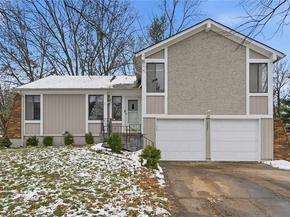 16021 W 153rd St, Olathe, KS 66062