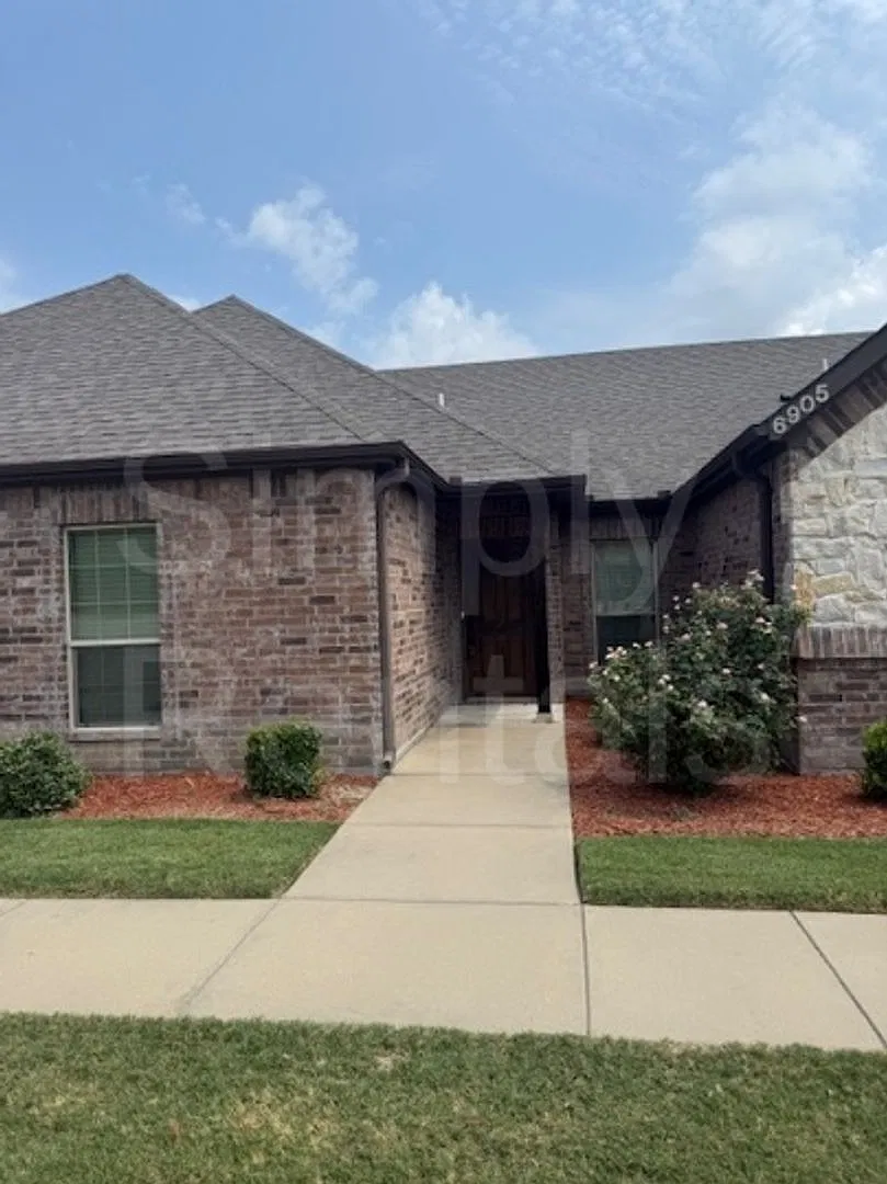 6905 Jack Finney - Greenville - Townhome — Photo 1