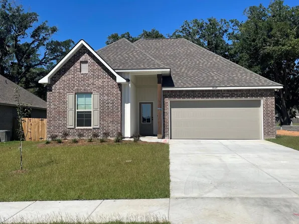 18105 Lakeshore Dr, Gulfport, MS 39503