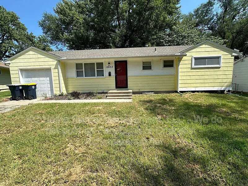 3 bed, 2.0 bath, 972 sqft, $1,295 — Photo 2