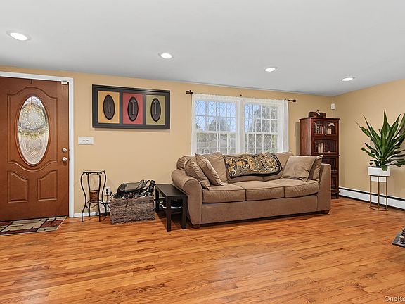 2nd image of 11 Fleetwood Drive