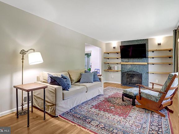 2nd image of 5510 Kings Park Dr