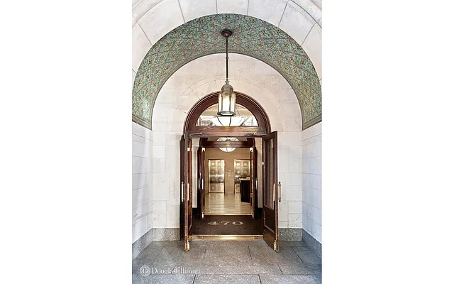 Sold by Douglas Elliman | media 35