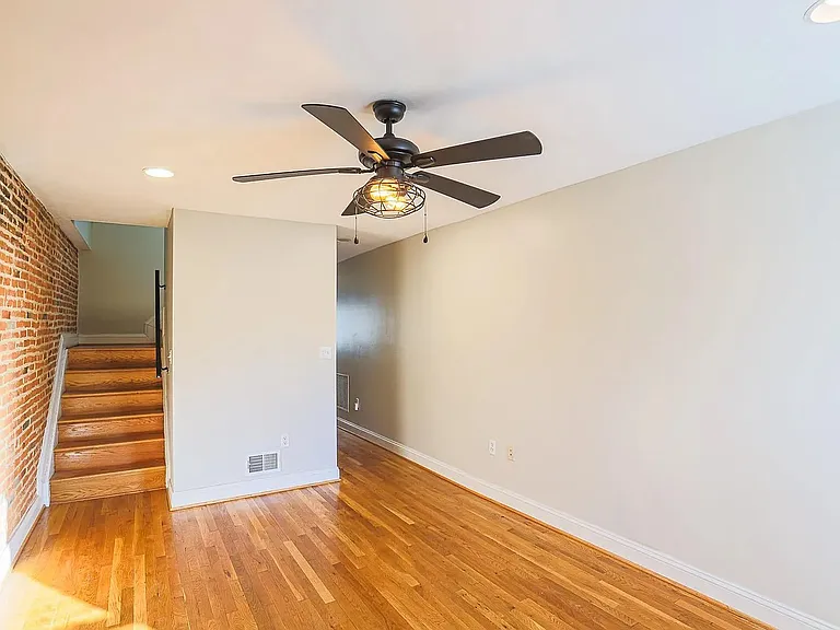 1737 Olive St — Photo 5
