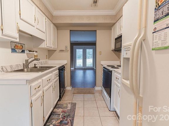 5th image of 1654 Robins Nest Ct