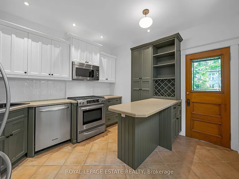 101 Silver Birch Ave — Photo 16