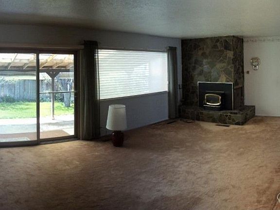 3rd image of 265 Carol Ave