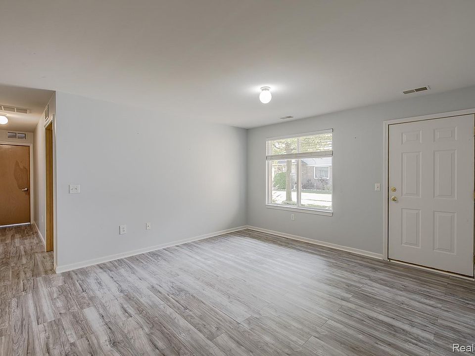 2154 Frazho Rd, photo 14
