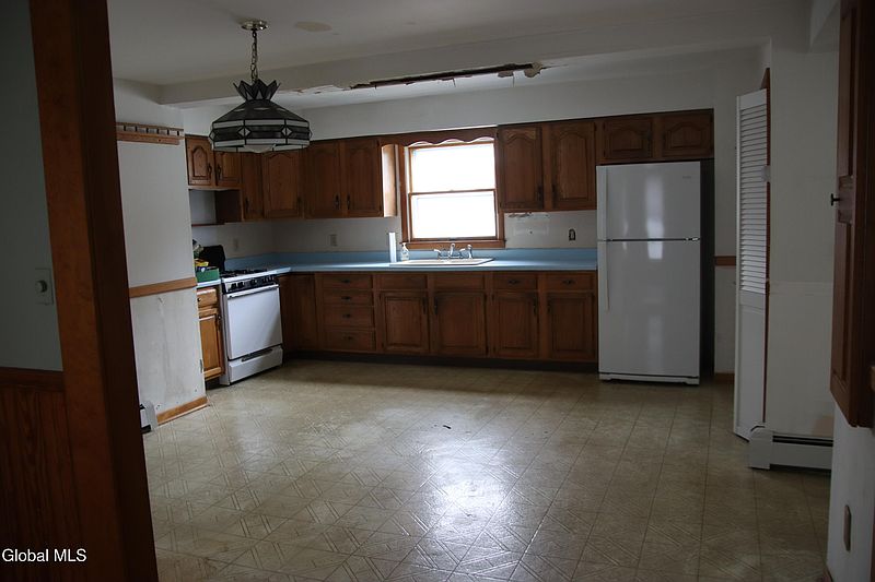 2nd image of 21 Tremont Street