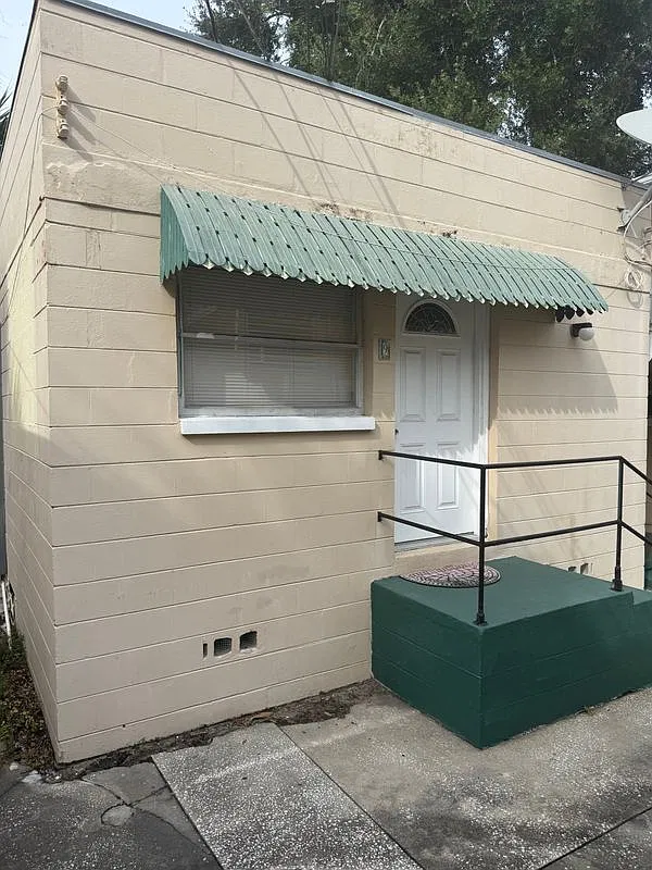 1 bed, 1.0 bath, 306 sqft, $1,100 — Photo 4