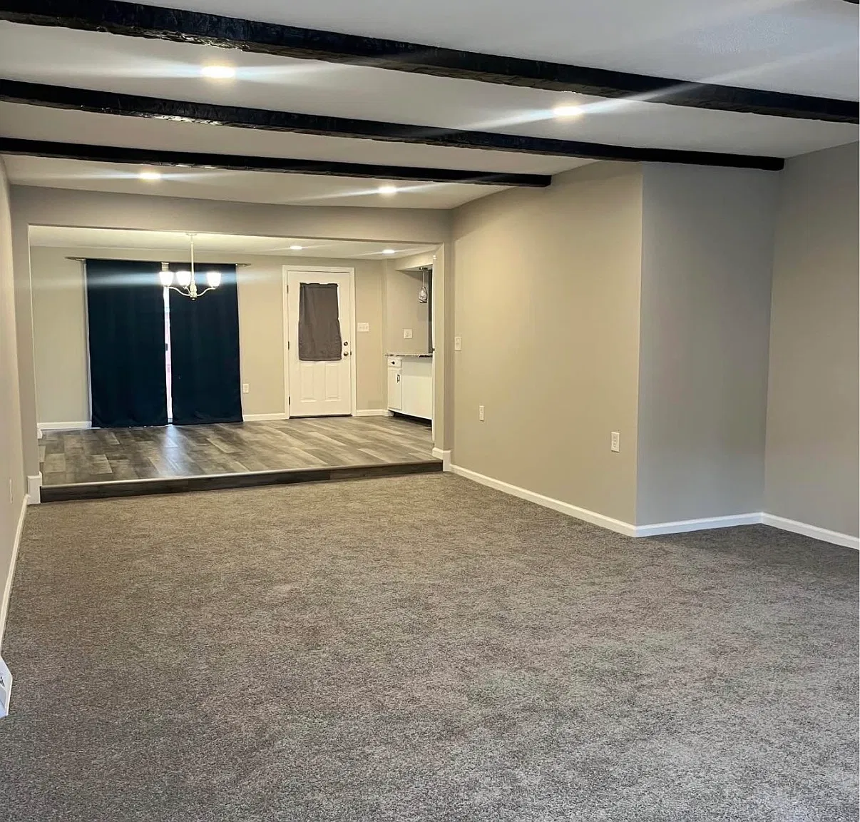 3 bed, 1500 sqft, $1,900 — Photo 1