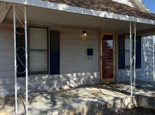 630 S 15th St, Slaton, TX 79364