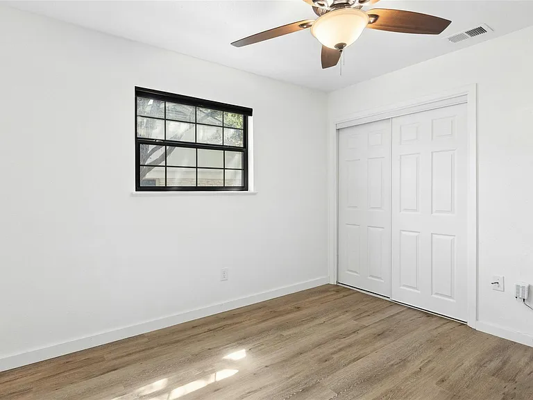 1401 Dragon Dr — Photo 16