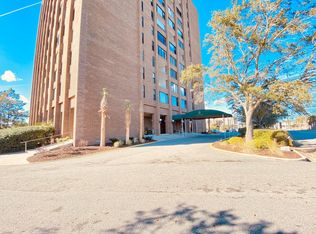 14 Lockwood Dr #111, Charleston, SC 29401