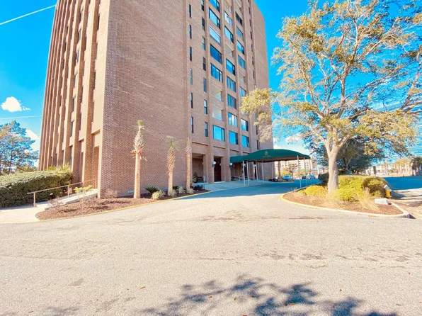 14 Lockwood Dr #111, Charleston, SC 29401