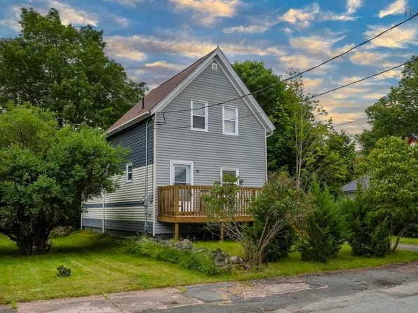 58 Centre St, Truro, NS B2N 2K2