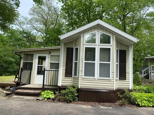 273 Oak Lane, Edgerton, WI 53534