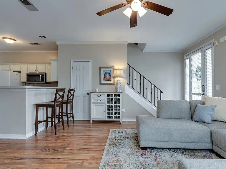 1189 Misty Isle Dr — Photo 5