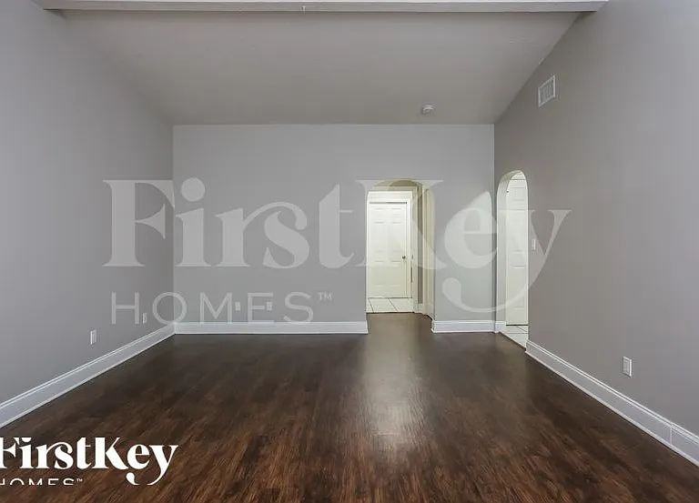 3423 SE 8th Pl — Photo 10