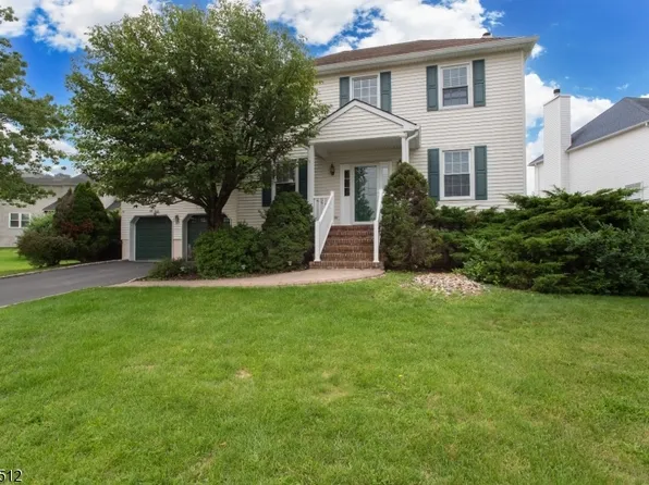 97 Fisher Dr, Hillsborough Twp., NJ 08844