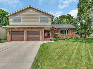 1450 Hansen Dr SW, Willmar, MN 56201