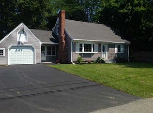 1 Peach Orchard Dr, Riverside, RI 02915