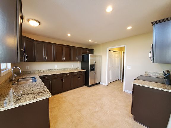 5th image of 3474 Melrose Dr