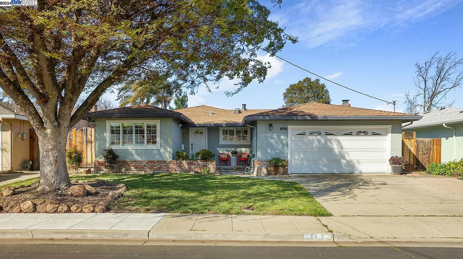 1317 Saint Mary Dr photo 1