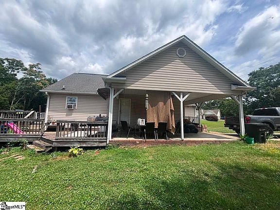 3rd image of 1404 Bishop Rd