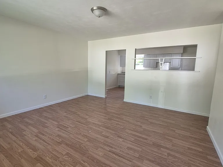 10078 Green Valley Dr — Photo 4