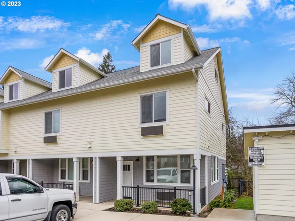 10851 E Burnside St, Portland, OR 97216