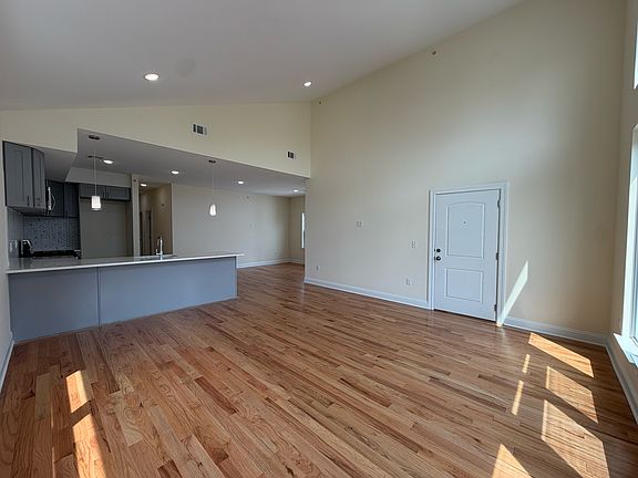 4th image of 491-493 S 10th St #3