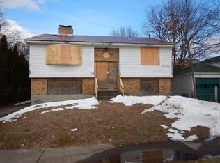 11 Leroy Pl, Springfield, MA 01104