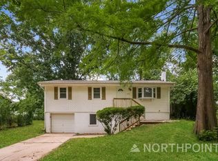 1502 McClellan Dr, Liberty, MO 64068