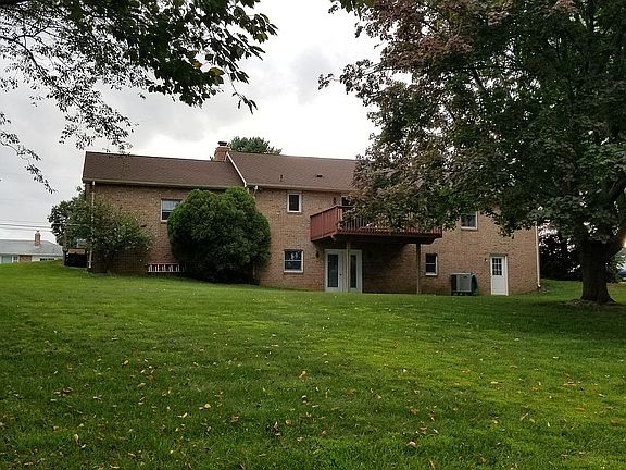 1.09 acre lot