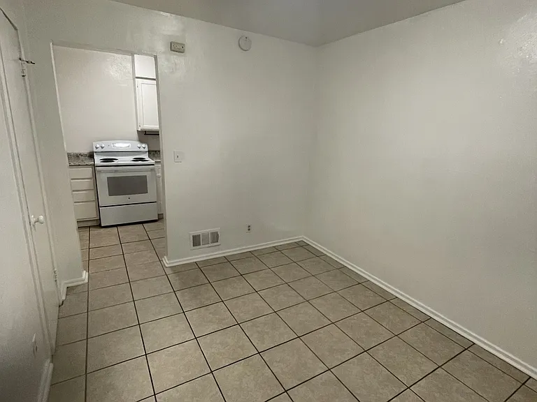 9230 Reading Rd #2 — Photo 4