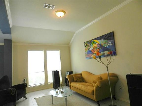 5th image of 3528 Briargrove Ln