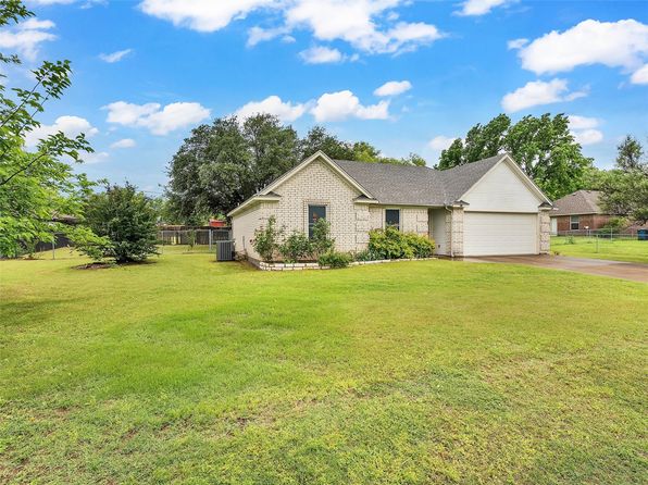 404 Ranch Rd, Granbury, TX 76049