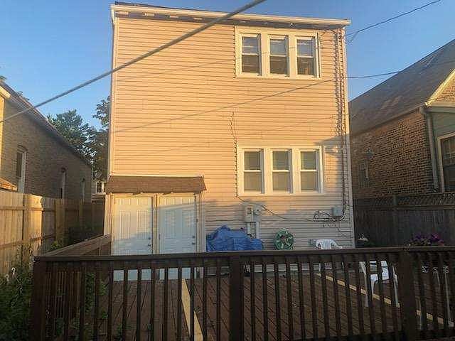 2nd image of 2830 W Barry Ave
