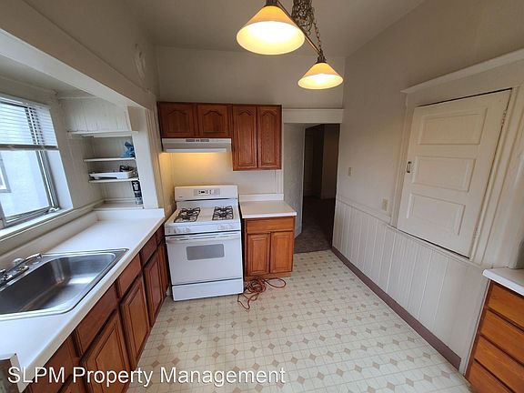 2nd image of 677 32nd St