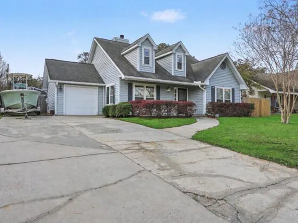 218 Ibis Ln, Goose Creek, SC 29445