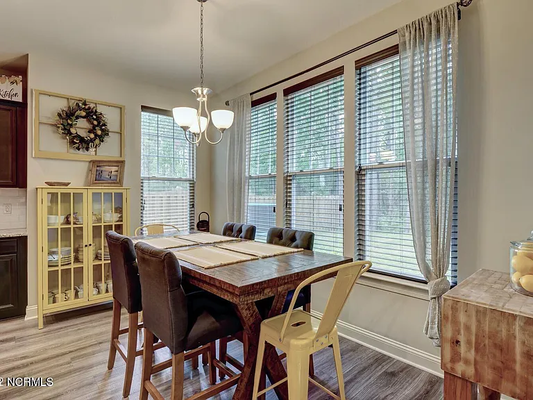 363 Belvedere Dr — Photo 18