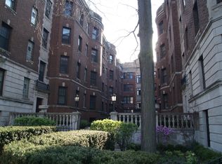 2324 N Lincoln Park W APT 3A, Chicago, IL 60614
