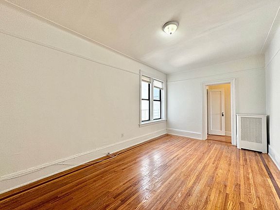 4th image of 22-06 38th St #3A